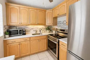 1 Canterbury A, West Palm Beach, FL 33417 - Photo 3