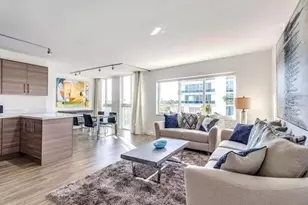 720 Bayshore Dr, Fort Lauderdale, FL 33304 - Photo 1