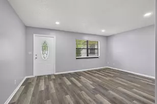 4726 Summit Blvd, West Palm Beach, FL 33415 - Photo 9