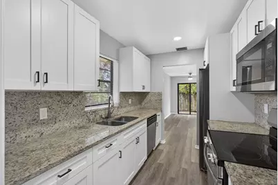 4726 Summit Boulevard, West Palm Beach, FL 33415 - Photo 15