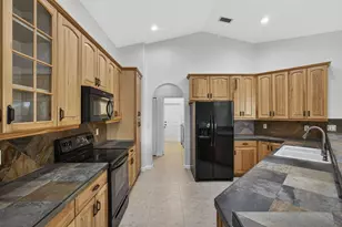 13805 Folkestone Cir, Wellington, FL 33414 - Photo 15