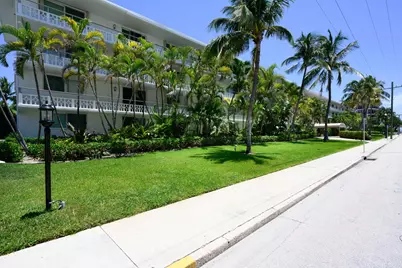 139 Sunrise Avenue #102, Palm Beach, FL 33480 - Photo 5