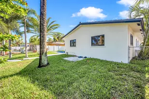 1120 SE 9th Ave, Pompano Beach, FL 33060 - Photo 13