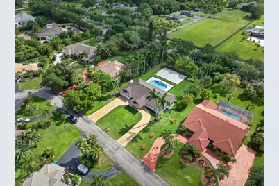 5510 W Castlegate Avenue, Davie, FL 33331 - Photo 57