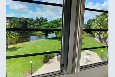 2800 NW 47th Terrace, Lauderdale Lakes, FL 33313 - Photo 3