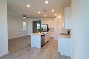 8978 Zevon Ct, Lake Worth, FL 33467 - Photo 9