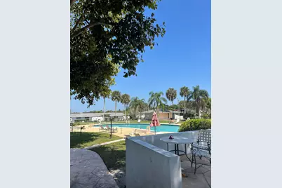 143 West Court, Royal Palm Beach, FL  - Photo 37