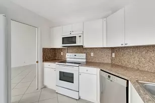 8895 Sonoma Lake Blvd, Boca Raton, FL 33434 - Photo 21