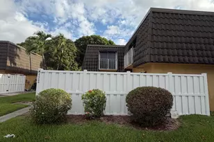 22200 Boca Rancho Dr, Boca Raton, FL 33428 - Photo 3