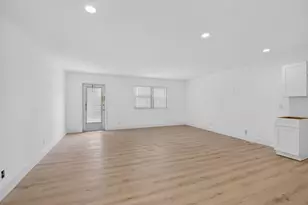 155 Seville G, Delray Beach, FL 33446 - Photo 3