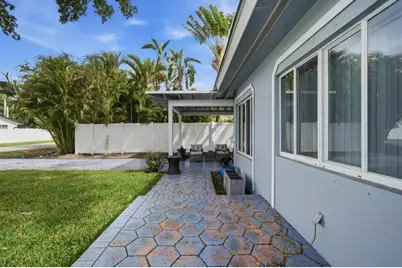 712 NE 10th Avenue, Pompano Beach, FL 33060 - Photo 21