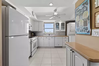 801 Lake Shore Drive #414, Lake Park, FL 33403 - Photo 15