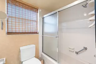 545 Oaks Ln, Pompano Beach, FL 33069 - Photo 19