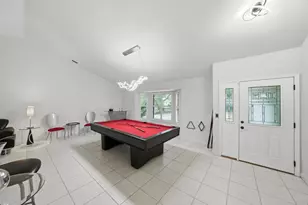 18546 Lake Bend Dr, Jupiter, FL 33458 - Photo 7