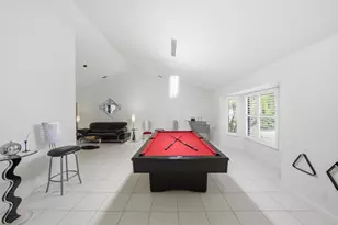 18546 Lake Bend Dr, Jupiter, FL 33458 - Photo 7