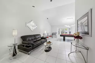 18546 Lake Bend Dr, Jupiter, FL 33458 - Photo 9