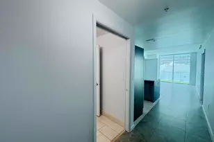 1900 N Bayshore Dr, Miami, FL 33132 - Photo 3