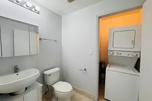 1900 N Bayshore Dr, Miami, FL 33132 - Photo 21