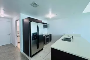 1900 N Bayshore Dr, Miami, FL 33132 - Photo 9