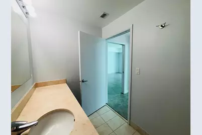 1900 N Bayshore Drive #3609, Miami, FL 33132 - Photo 15