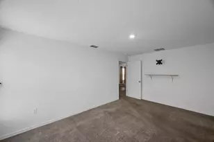 6276 NW Gisela St, Port Saint Lucie, FL 34986 - Photo 9