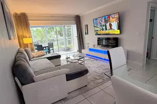 470 Paradise Isle Blvd, Hallandale Beach, FL 33009 - Photo 11