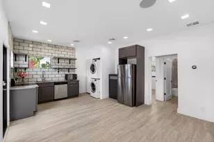 517 NW 1st St, Delray Beach, FL 33444 - Photo 3