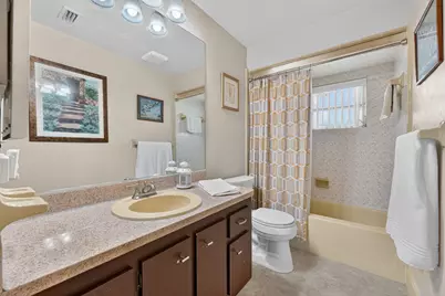 1211 NW 44th Street, Deerfield Beach, FL 33064 - Photo 15