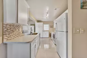1211 NW 44th St, Deerfield Beach, FL 33064 - Photo 5