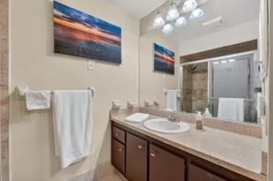 1211 NW 44th St, Deerfield Beach, FL 33064 - Photo 11
