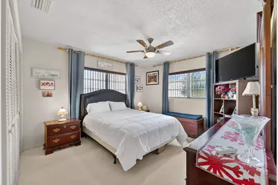 1211 NW 44th Street, Deerfield Beach, FL 33064 - Photo 13