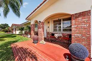 1211 NW 44th St, Deerfield Beach, FL 33064 - Photo 3