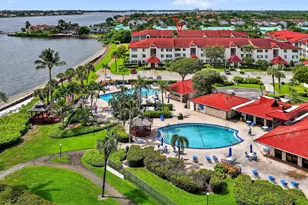 110 Half Moon Cir, Hypoluxo, FL 33462 - Photo 3