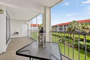 110 Half Moon Cir, Hypoluxo, FL 33462 - Photo 27
