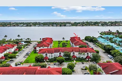 110 Half Moon Circle #D2, Hypoluxo, FL 33462 - Photo 37