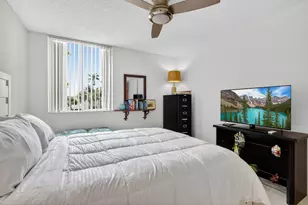 110 Half Moon Cir, Hypoluxo, FL 33462 - Photo 11