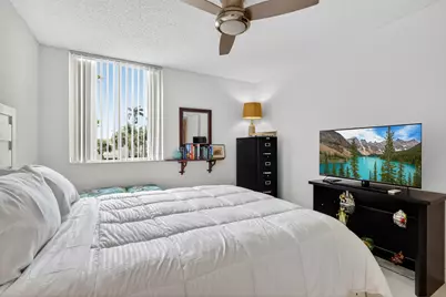 110 Half Moon Circle #D2, Hypoluxo, FL 33462 - Photo 11