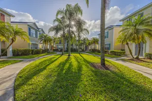10931 Sea Hibiscus Ln, Tamarac, FL 33321 - Photo 3