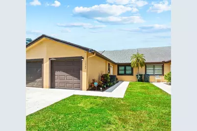 12542 Westhampton Circle, Wellington, FL 33414 - Photo 17