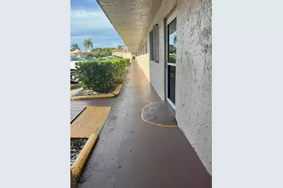 725 Lori Drive #107, Palm Springs, FL 33461 - Photo 5