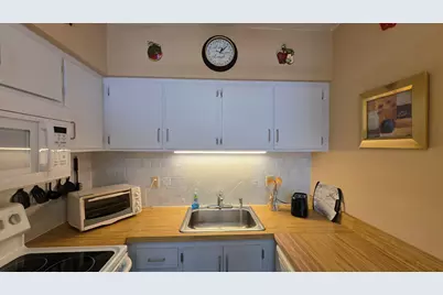 900 SW 10th Terrace #2s, Hallandale Beach, FL 33009 - Photo 11