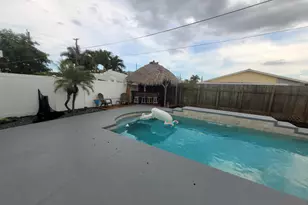 516 NW 54th St, Boca Raton, FL 33487 - Photo 1