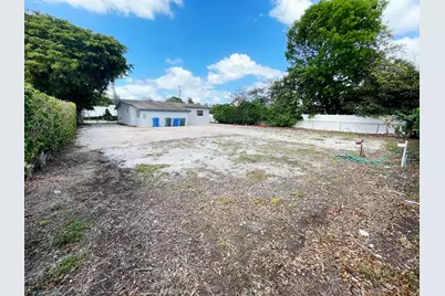 840 NW 33rd Street, Oakland Park, FL  - Photo 17