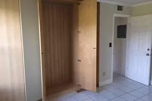 10050 Winding Lake Rd, Sunrise, FL 33351 - Photo 5