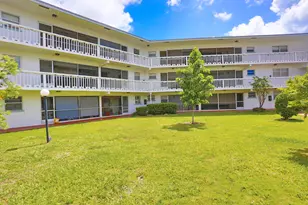 600 Pine Dr, Pompano Beach, FL 33060 - Photo 9