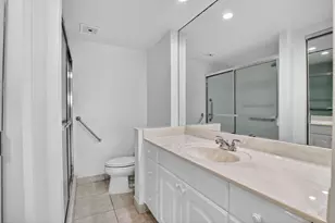 250 NE 20th St, Boca Raton, FL 33431 - Photo 25