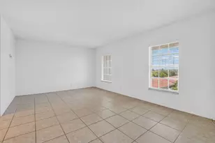 250 NE 20th St, Boca Raton, FL 33431 - Photo 13