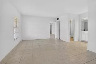 250 NE 20th St, Boca Raton, FL 33431 - Photo 15