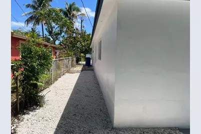 3631 NW 33rd Avenue, Lauderdale Lakes, FL 33309 - Photo 21