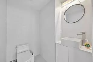 60 SW 13th St, Miami, FL 33130 - Photo 15